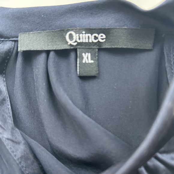 Quince XL Dark Blue  Washable Silk Sleeveless Top Flowy Blouse Quiet Luxury - Picture 3 of 8